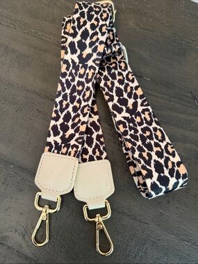 Leopard Print Adjustable Bag Strap in Beige and Black